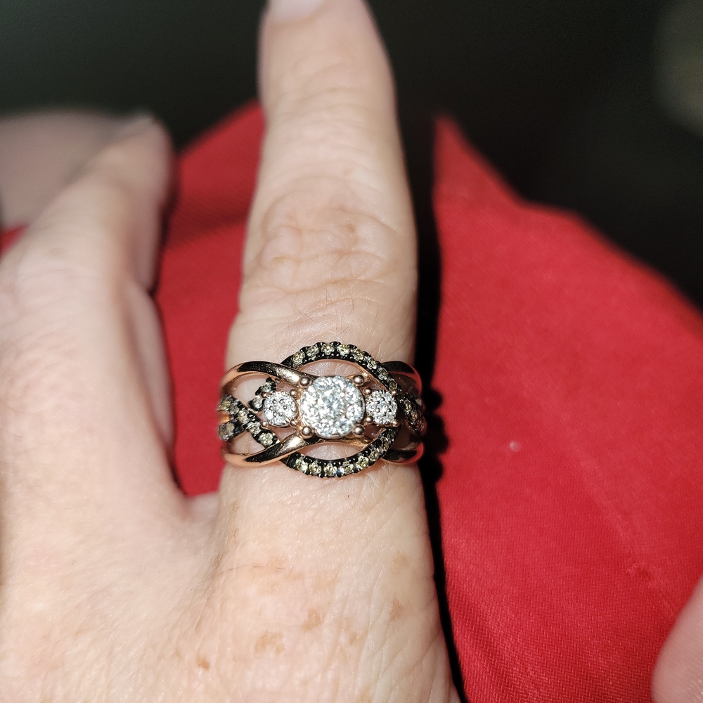 Elegant Gold and Silver Women's Ring